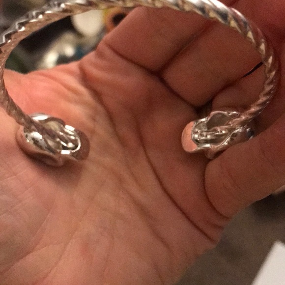 Silver skull bangle - Picture 3 of 3